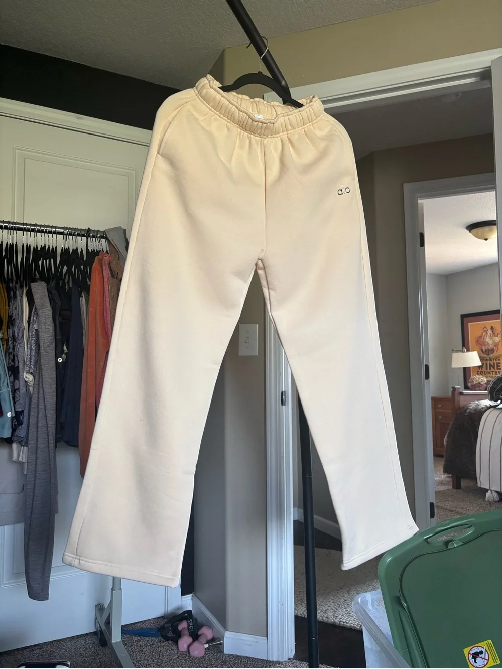 ALO Yoga Kids Cream Sweatpants with Subtle Logo